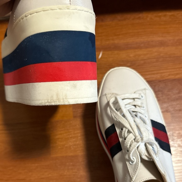 Gucci Peggy white leather platform shoes! - Picture 5 of 5